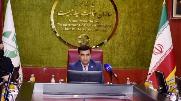 سلاجقه: به دنبال افزایش 50 درصدی حقوق محیط بانان و پرسنل سازمان هستیم / در دوره فعالیت ستاد احیا، سطح زیر کشت اراضی اطراف دریاچه ارومیه 120 هزار هکتار بیشتر شده است 