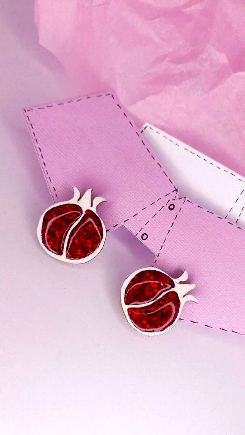 گوشواره یلدایی | 25 گوشواره یلدایی از انار تا هندوانه طلا یا بدلی و کاموایی برای شب چله عروس