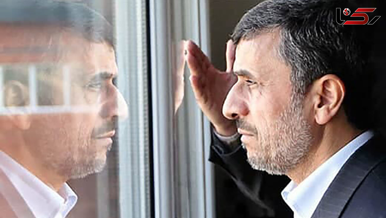 مردم کشورهای دیگر برای خنده و سرگرمی با احمدی نژاد عکس یادگاری می گیرند !