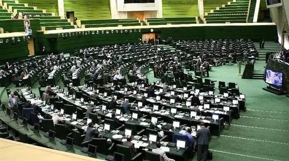 نحوه تخصیص درآمدهای مالیاتی استانها به کمیسیون تلفیق ارجاع شد