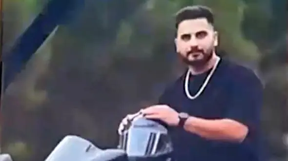 فیلم ضجه های جگرسوز خواهر مهدی فردی در مراسم ختم برادرش در ناآرامی های رشت + روایت تلخ را بشنوید