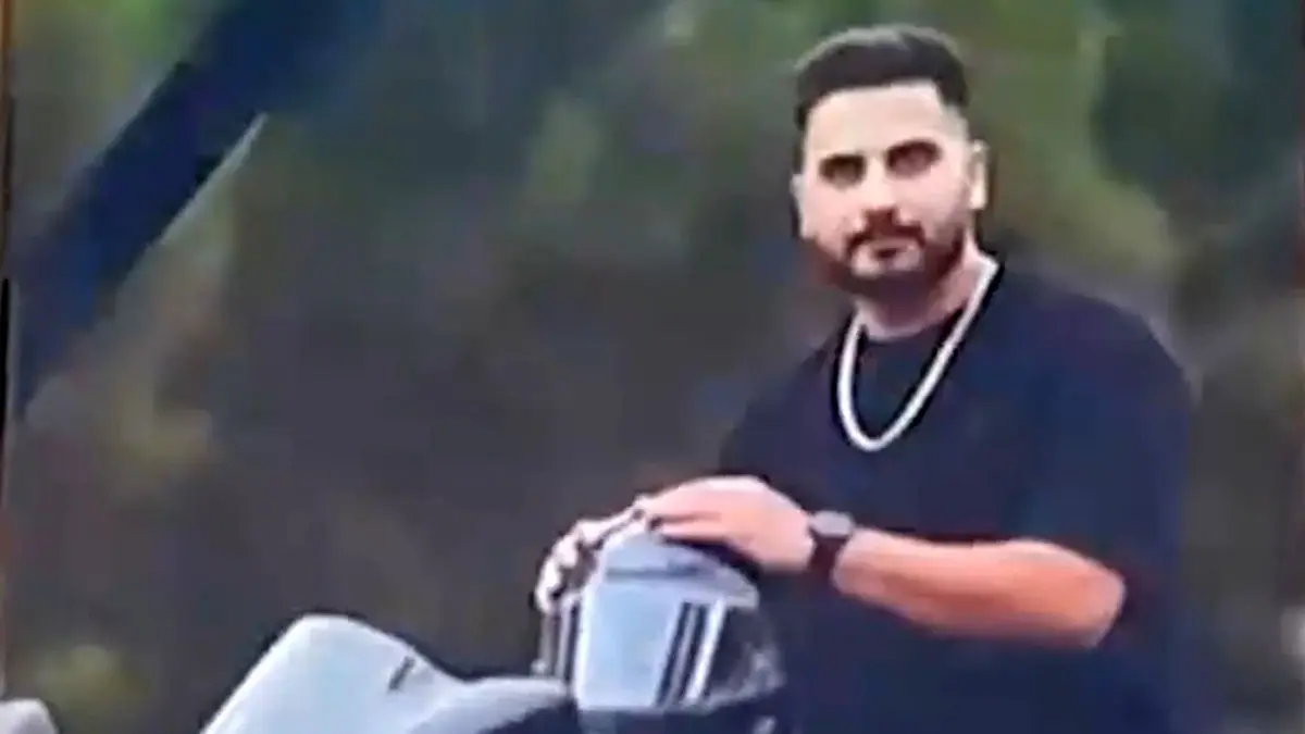 فیلم ضجه های جگرسوز خواهر مهدی فردی در مراسم ختم برادرش در ناآرامی های رشت + روایت تلخ را بشنوید