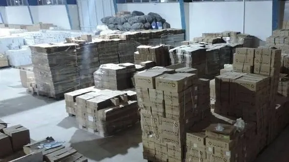 انبار کالای قاچاق در خرم آباد لو رفت