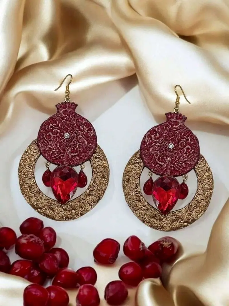 گوشواره یلدایی | 25 گوشواره یلدایی از انار تا هندوانه طلا یا بدلی و کاموایی برای شب چله عروس