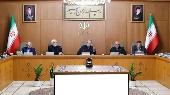 پزشکیان: مقابله جدی با فساد و رانت ارزی به صورت مستمر در دستور کار باشد
