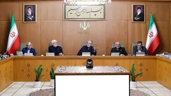 آقای پزشکیان منتظر بودید کارد به استخوان برسد تا فرزین را کنار بگذارید؟