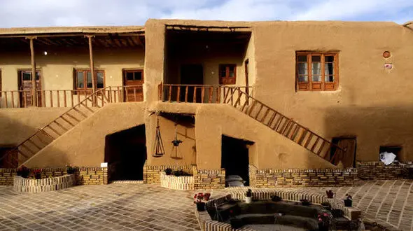 رنج روستاهای قروه از ضعف زیرساختی