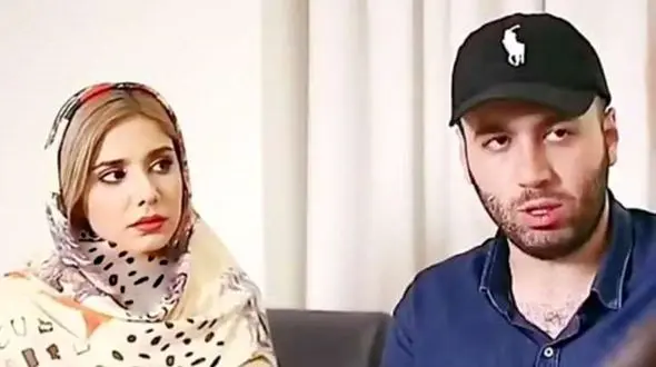 فیلم / دکوراسیون خانه علی صبوری و همسرش  با چیدمان اروپایی/ از بشقاب های عتیقه و گلدان مینیاتوری تا آشپزخانه خوشرنگ و مبلمان ....