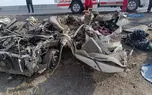 تصادف مرگبار پراید با کامیون ولوو در آزاد راه قم به کاشان / هر 3 سرنین در دم کشته شدند/پراید مچاله شد