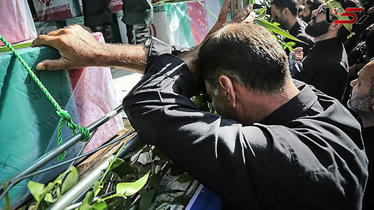 انتقال شهدای شناور کنارک به پزشک قانونی تهران