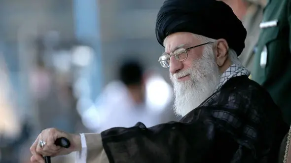 فتوای رهبر انقلاب درباره نگاه کردن به دختر بدون حجاب در جلسه خواستگاری 