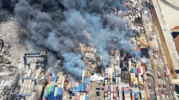 زخم انفجار بندرعباس بر پیکر قانون‌ های روی کاغذ / فاجعه بندر شهید رجایی، نتیجه بی‌اعتنایی مزمن به قوانین حمل مواد خطرناک