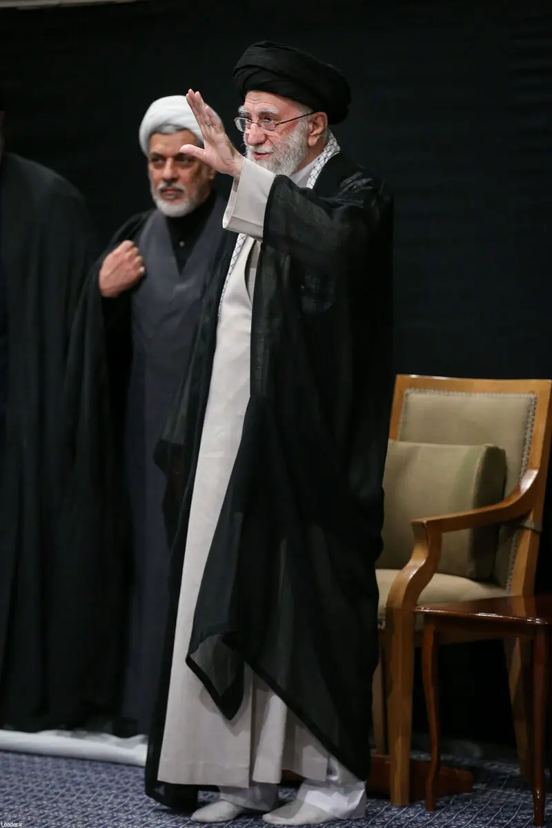 رهبر انقلاب حضرت آیت الله خامنه ای در مراسم بزرگداشت شهدای جنگ تحمیلی اخیر 7-5-1404