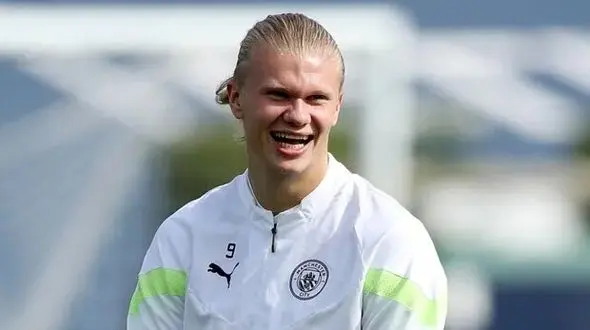 ادعای یک غول : مدافعان از من می‌ترسند !