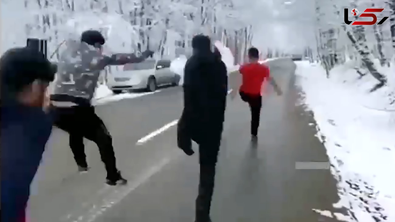 جشن و شادی مردم مازندران از برف 1400 + فیلم