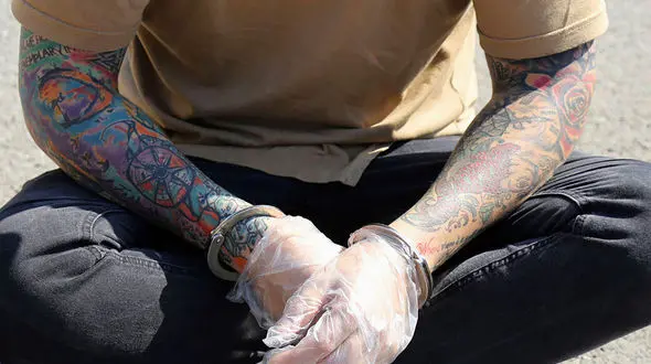 سمنان تگزاس شد / جولان با وینچستر در وسط شهر ! 