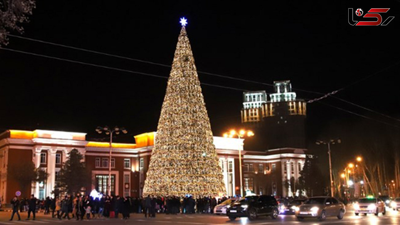 بلندترین درخت کریسمس در تاریخ تاجیکستان