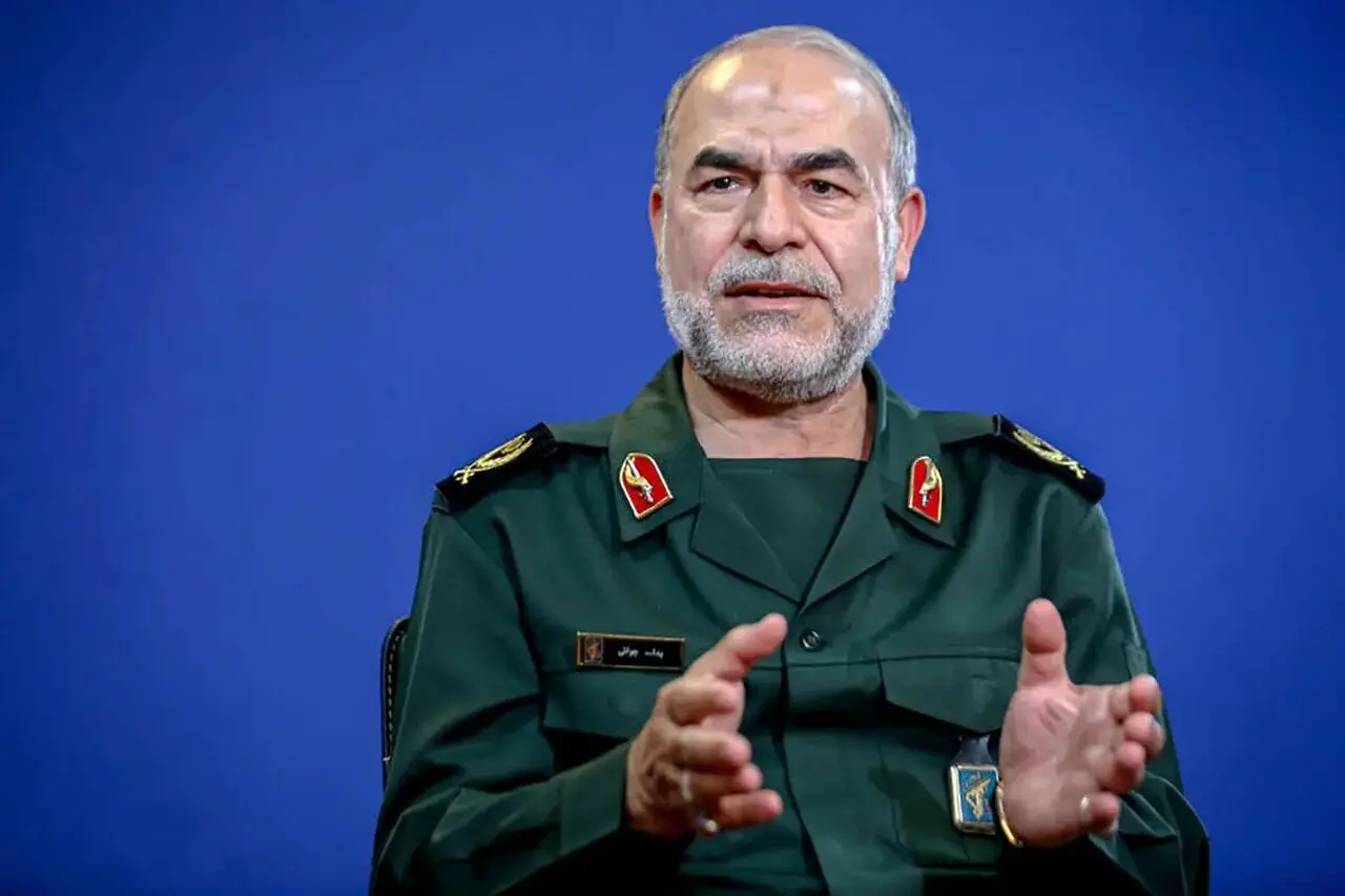 تفاوت ایران و آمریکا از نگاه سپاه
