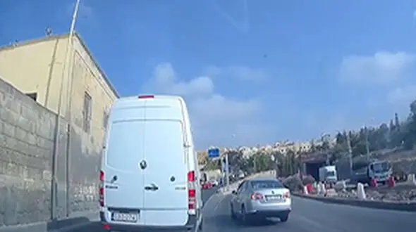 چپ کردن وحشتناک ماشین با رانندگی خطرناک + تصویر