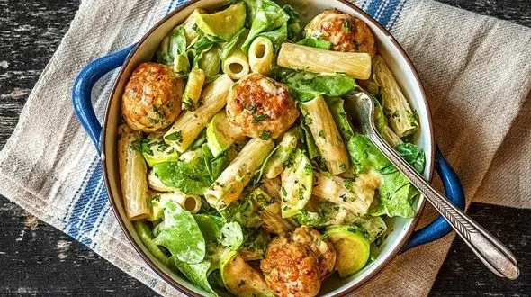 خوردن این غذاها در وعده ناهار ممنوع