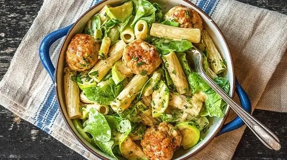 خوردن این غذاها در وعده ناهار ممنوع