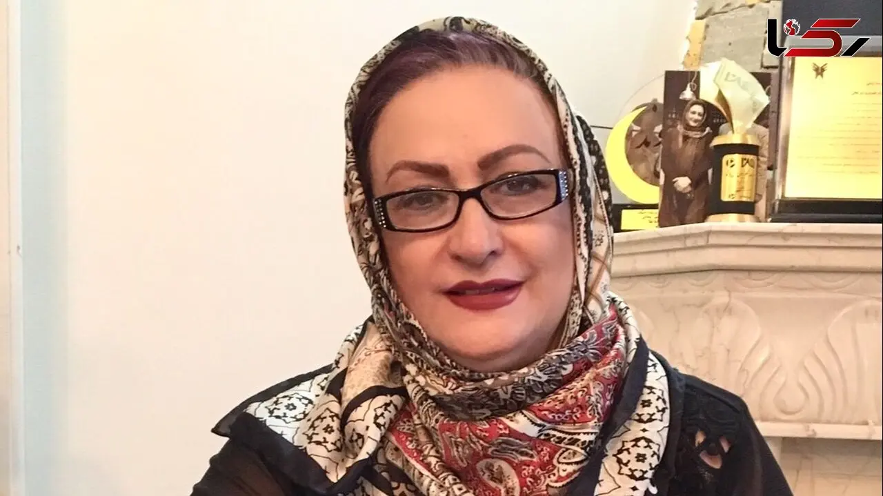 نگاهی به استایل رسمی و مهمانی مریم امیرجلالی با رنگ سفید و روسری گُل گُلی/ چه بهش اومده+عکس
