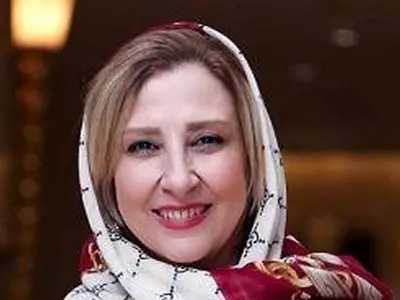 عکس مدلینگ مرجانه گلچین با مانتو سنگ دوزدی شاهانه و مجلسی / استایل عالی برای خانم های شیک پوش