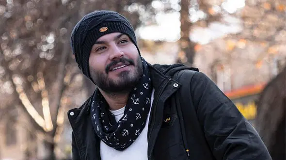 اجرای موزیک «قرارمون یادت نره» توسط پیمان طالبی