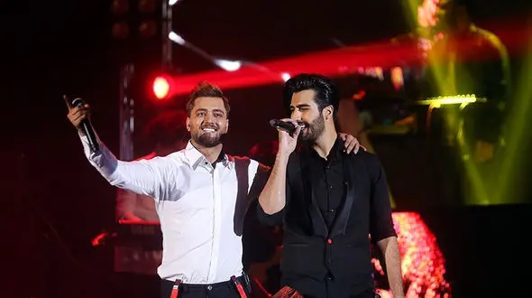 کنسرت موسیقی ماکان بند در کرمان