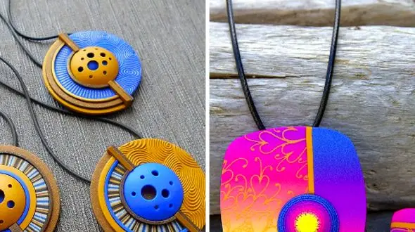 15 نمونه گردنبند رنگی فانتزی که استایل شما را خوشگل‌ تر می‌ کند