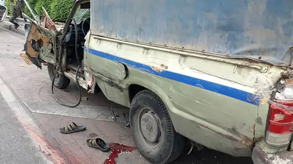 2 عکس از تصادف مرگبار کوئیک با وانت مزدا در بزرگراه امام علی (ع)