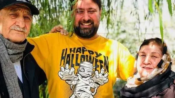 فیلم تولد لاکچری محمد علیزاده  +عکس کیک خاص آقای خواننده در 40 سالگی !