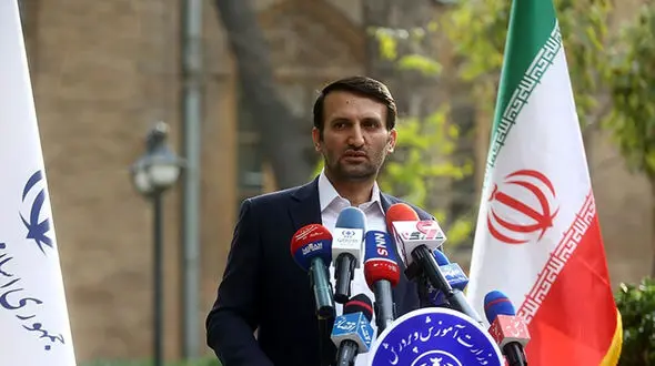 سخنگوی آموزش و پرورش: اگر بین اتباع افغانستانی کسی توان معلمی دارد  استقبال می کنیم/ برای تدریس به دانش آموزان اتباع