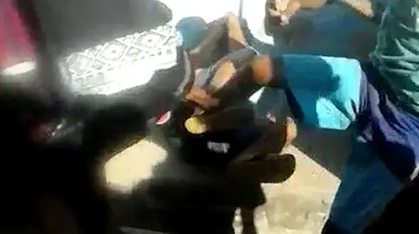 فیلم وحشتناک انتقام خیابانی از یک مرد بیچاره + عکس