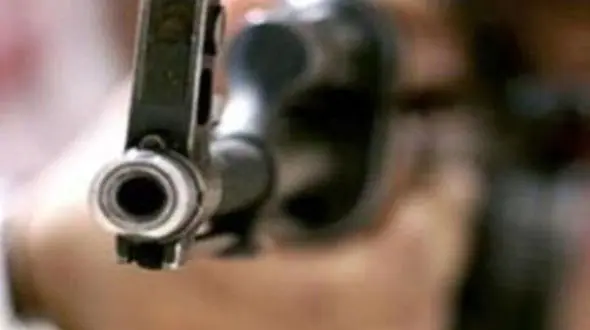 فیلم لحظه وحشت آور به رگبار بستن یک کافه در ایرانشهر  