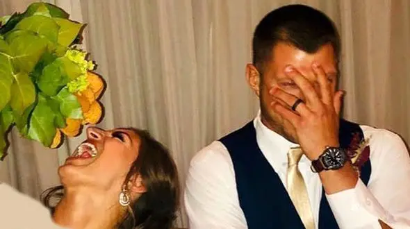 دسته گل جالب عروس جوان سوژه جدید رسانه ها+عکس