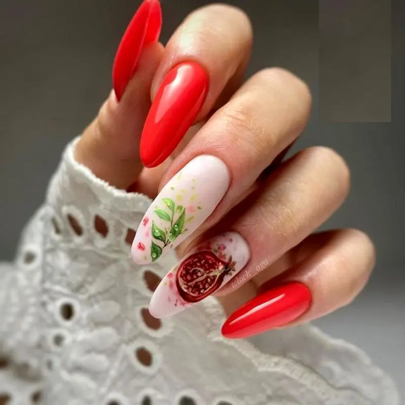 مدل ناخن یلدایی دخترانه 1