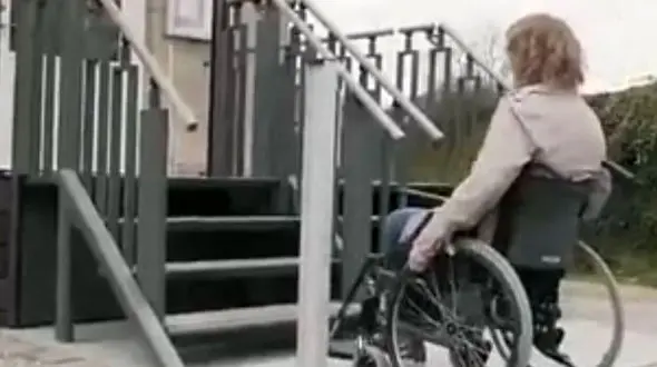 آسانسور مخصوص افراد ویلچری + فیلم