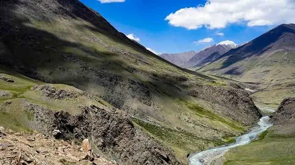 جواهرات در دل این چشمه وجود دارد + فیلم