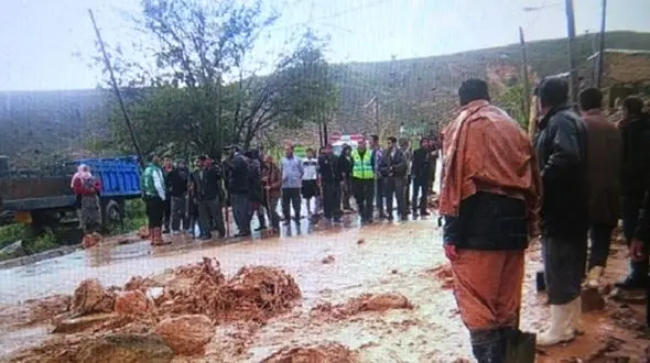 نجات 27 دانش آموز بجنوردی توسط معلمان فداکار + عکس