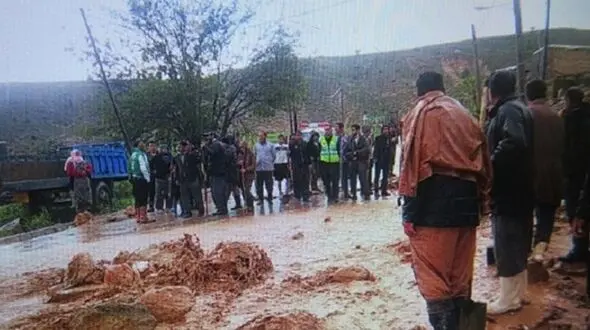 نجات 27 دانش آموز بجنوردی توسط معلمان فداکار + عکس