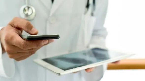 آزادی پزشک‌بلاگر در نقطه خاکستری قانون / هشدارهای رئیس نظام پزشکی بدون پشتوانه اجرایی + فیلم