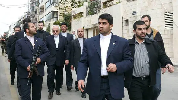 واقعیت عکس ظریف که این روزها دست به دست می شود