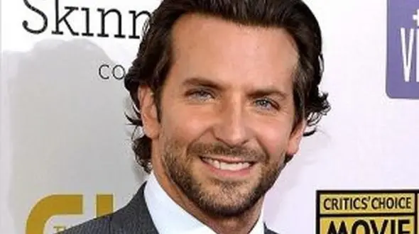 راز چاق شدن بازیگر مشهور سینما لو رفت! +عکس