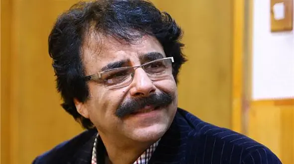 فیلم/ علیرضا افتخاری برای رهبر شهید خواند؛ انتشار نماهنگ «جاودانگی» 