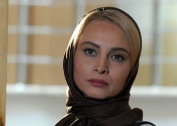 نگاهی به دکوراسیون خانه روح نواز و شیک مریم کاویانی با تم سفید و کرم / از گلدان های گل در سرتاسر خانه تا آباژورهای کلاسیک و پرده های سلطنتی!