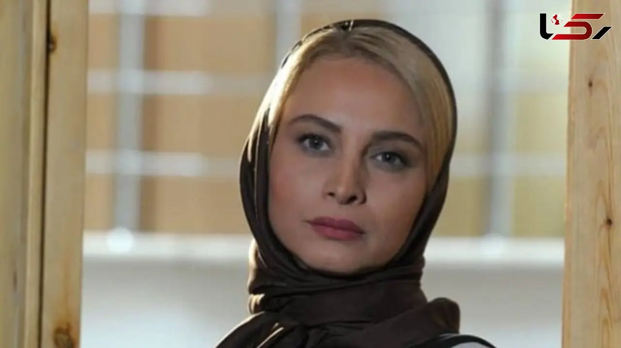 نگاهی به دکوراسیون خانه روح نواز و شیک مریم کاویانی با تم سفید و کرم / از گلدان های گل در سرتاسر خانه تا آباژورهای کلاسیک و پرده های سلطنتی!