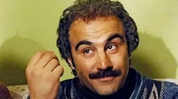 فیلم / نقی معمولی «سریال پایتخت»: فقط برای ایده پایتخت 6/5 پول دادیم که تلویزیون درجا ردش کرد چون شهرستان بود و بازیگرا .../ میخواستن adidas رو بکنن nike