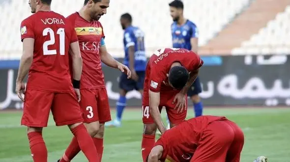 برتری فولاد خوزستان مقابل استقلال در نیمه نخست/ معادلات میزبان اشتباه از آب درآمد