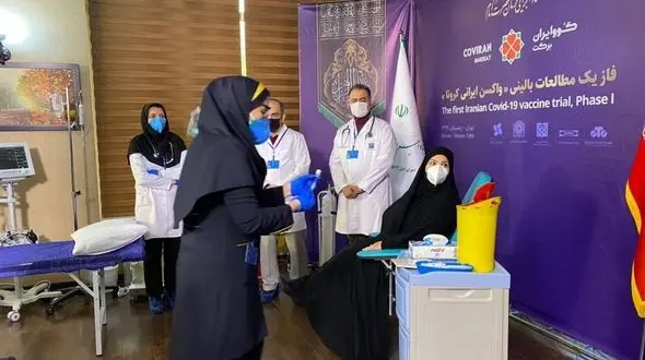 تصویر اولین نفری که واکسن کرونای ایرانی به او تزریق شد / او یک زن بود + فیلم و عکس